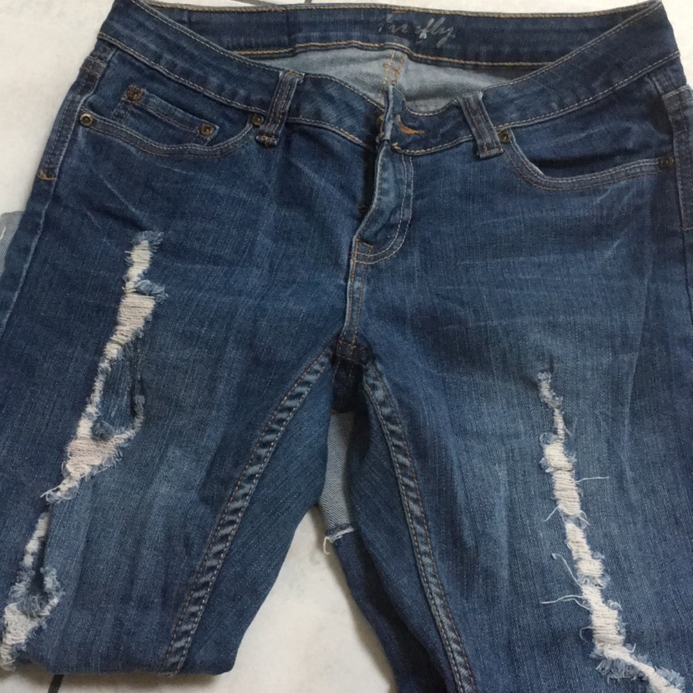 Distressed Cropped Denim Jeans